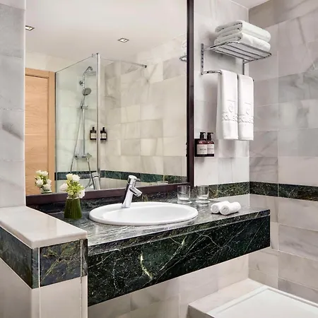 Hotel Nh Collection Amistad 4*