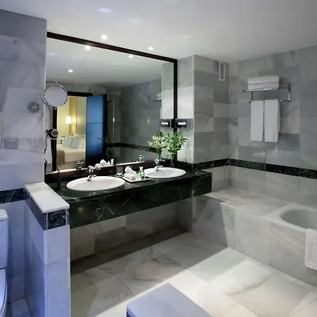 Hotel Nh Collection Amistad 4*